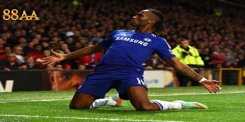 Khoảnh khắc nâng cao cúp vô địch đáng nhớ